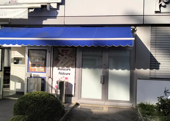 Business And Jacouzzi In